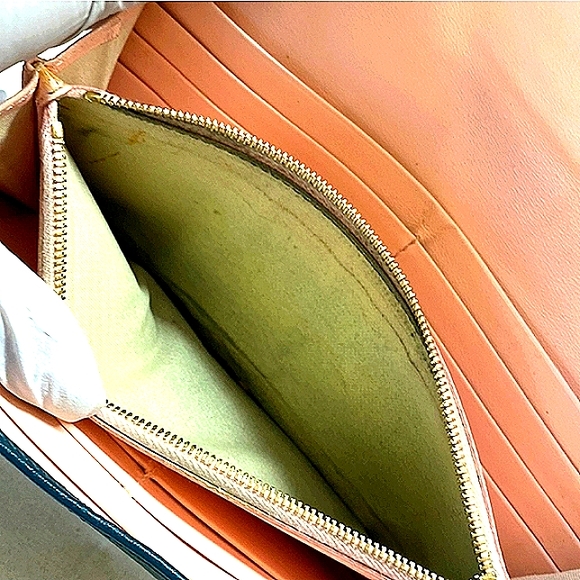 FENDI AUTHENTIC TEAL LEATHER LONG WALLET EXCELLENT USED CONDITION - Picture 8 of 15